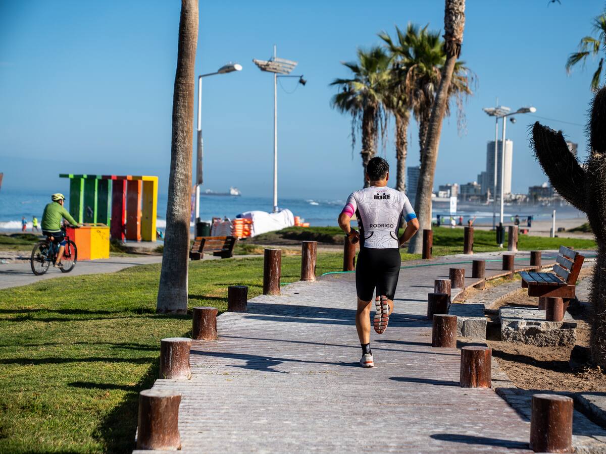 Iquique tendrá inédita prueba de triatlón al alero del Club Deportivo Universidad Católica: “Se alinearon varios astros para llegar a este evento”