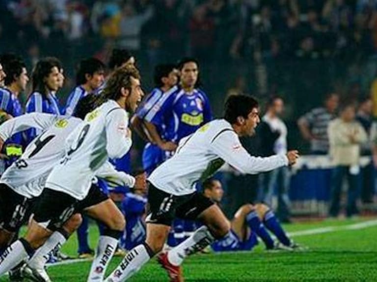 Se cumplen 14 años del título que le ganó Colo Colo a la U por penales