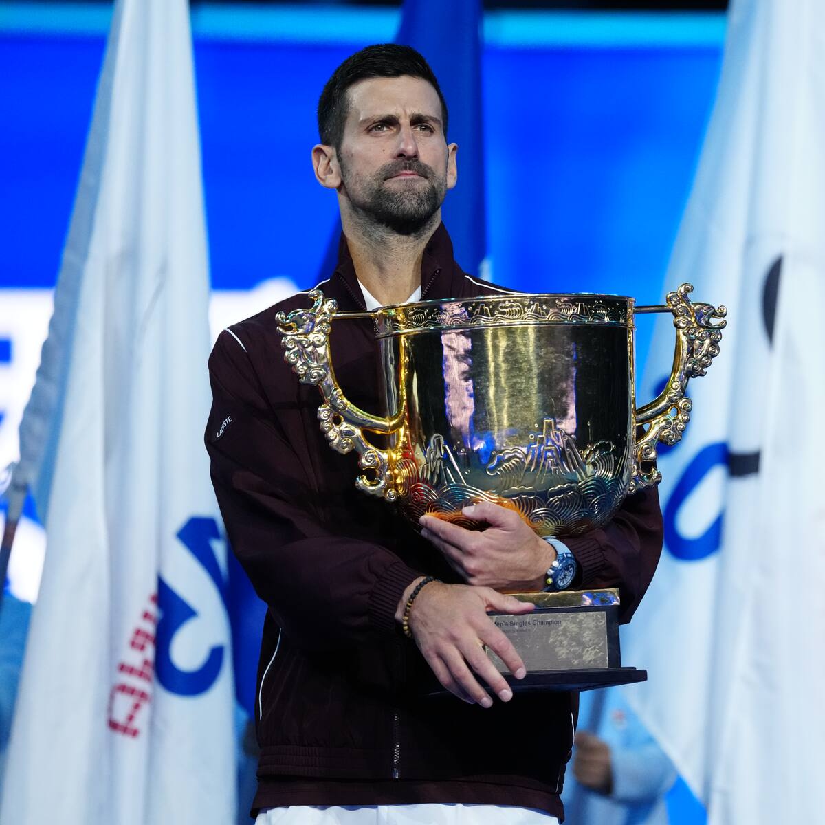 Djokovic se corona campeón en Pekín de la forma más impensada: el retiro que le dio a “Nole” su título 102