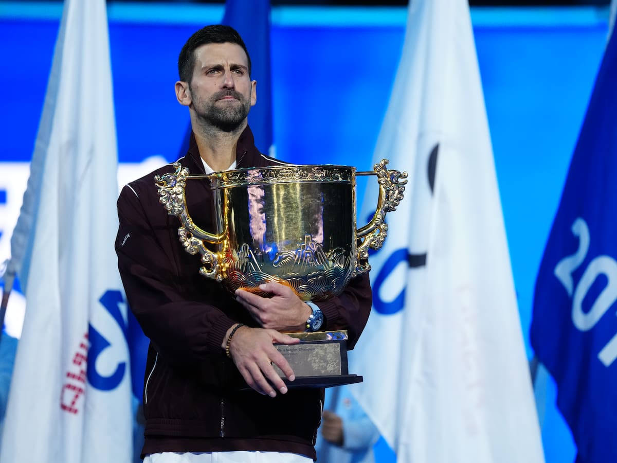 Djokovic se corona campeón en Pekín de la forma más impensada: el retiro que le dio a “Nole” su título 102