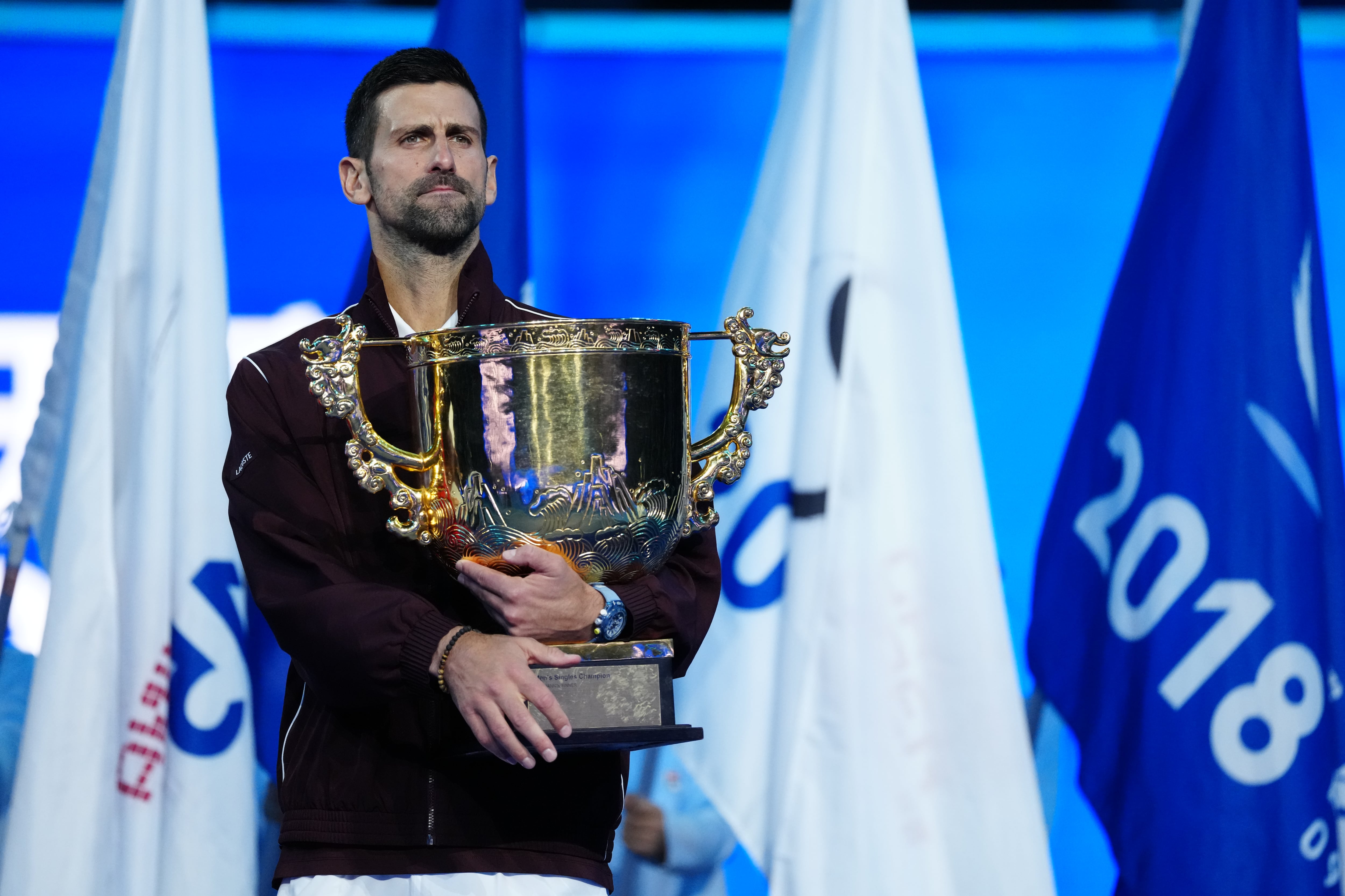 Djokovic se corona campeón en Pekín de la forma más impensada: el retiro que le dio a “Nole” su título 102