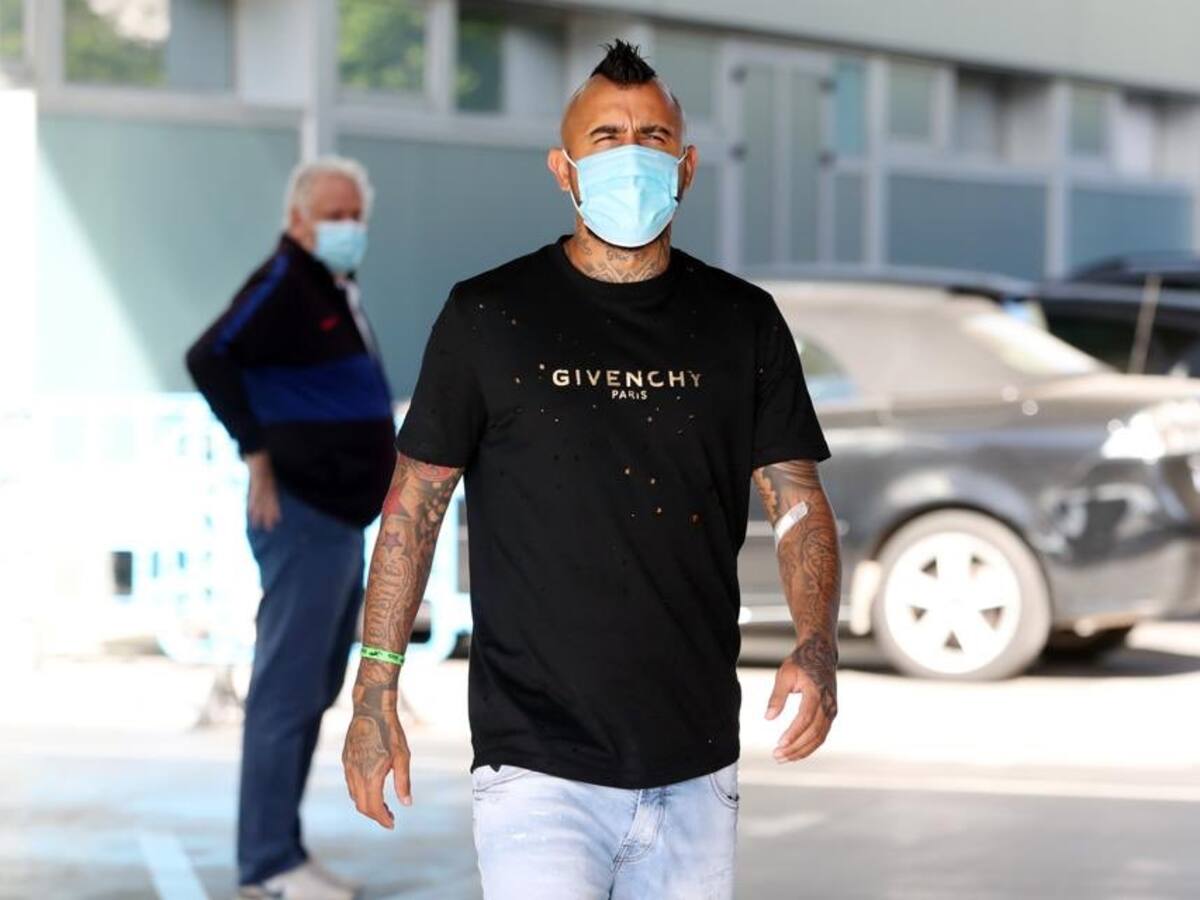 Arturo Vidal viaja esta noche a Italia para ser presentado el lunes como refuerzo del Inter de Milán