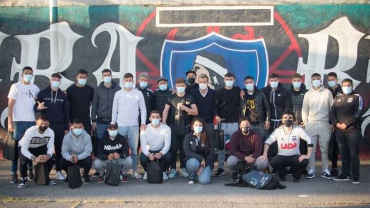 Refuerzos y juveniles del primer equipo en Colo Colo fueron "arellanizados"