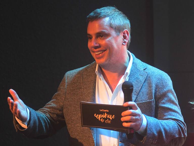 José Miguel Viñuela anunció su salida de Mega luego de 19 años