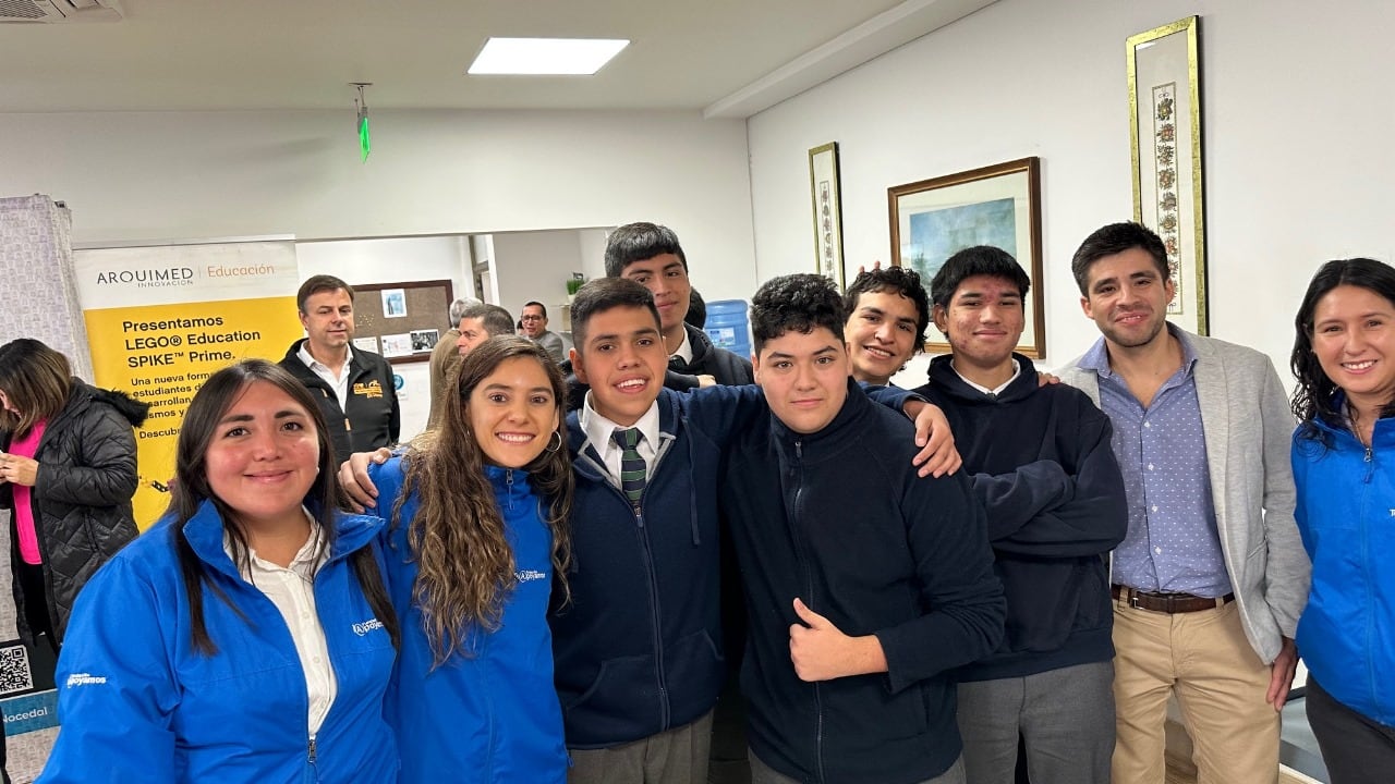 Alumnos del colegio PuenteMaipo de Puente Alto logran recursos para participar en el Mundial de Robótica