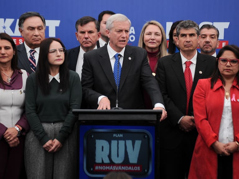 Kast lanza “Chile sin Vándalos”: su propuesta de seguridad con registro digital, mano dura y restricciones a beneficios