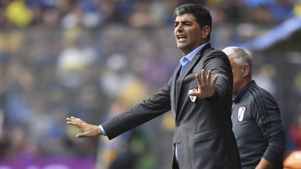 River Plate's interim coach Matias Biscay gestures during the first leg match of the all-Argentine Copa Libertadores final against Boca Juniors, at La Bombonera stadium in Buenos Aires, on November 11, 2018. (Photo by Eitan ABRAMOVICH / AFP) (Photo credit should read EITAN ABRAMOVICH/AFP via Getty Images)