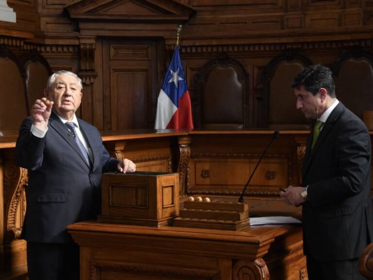 Anteproyecto constitucional: Suprema define comisión revisora de reclamo oficialista por incorporación de nuevos capítulos