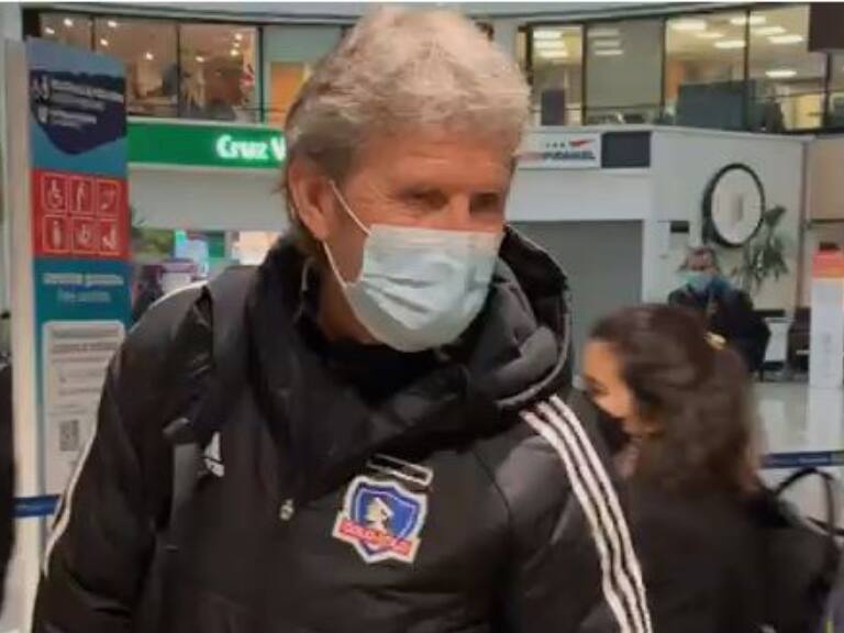 Daniel Morón anticipa refuerzos esta semana para Colo Colo: "Hay algunos que están cerca, más de uno"