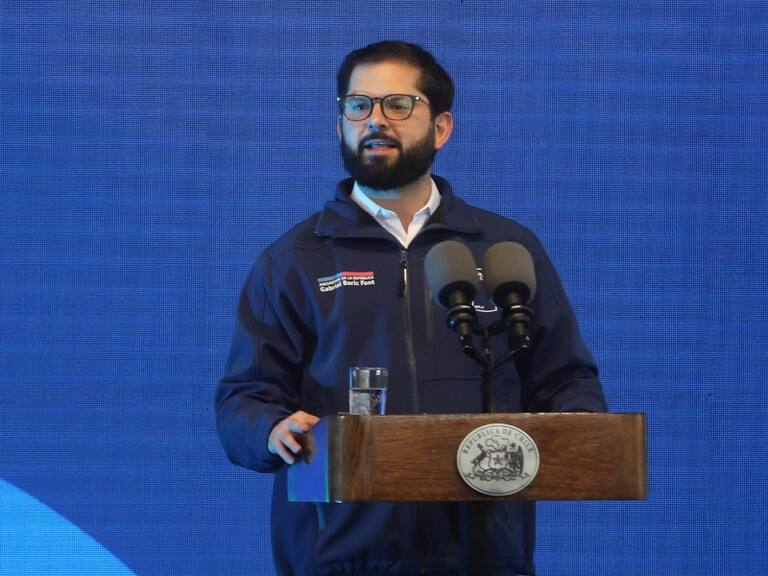 Abogado de la presidencia confirma denuncia por difusión de imagenes explícitas y acoso contra el Presidente Boric