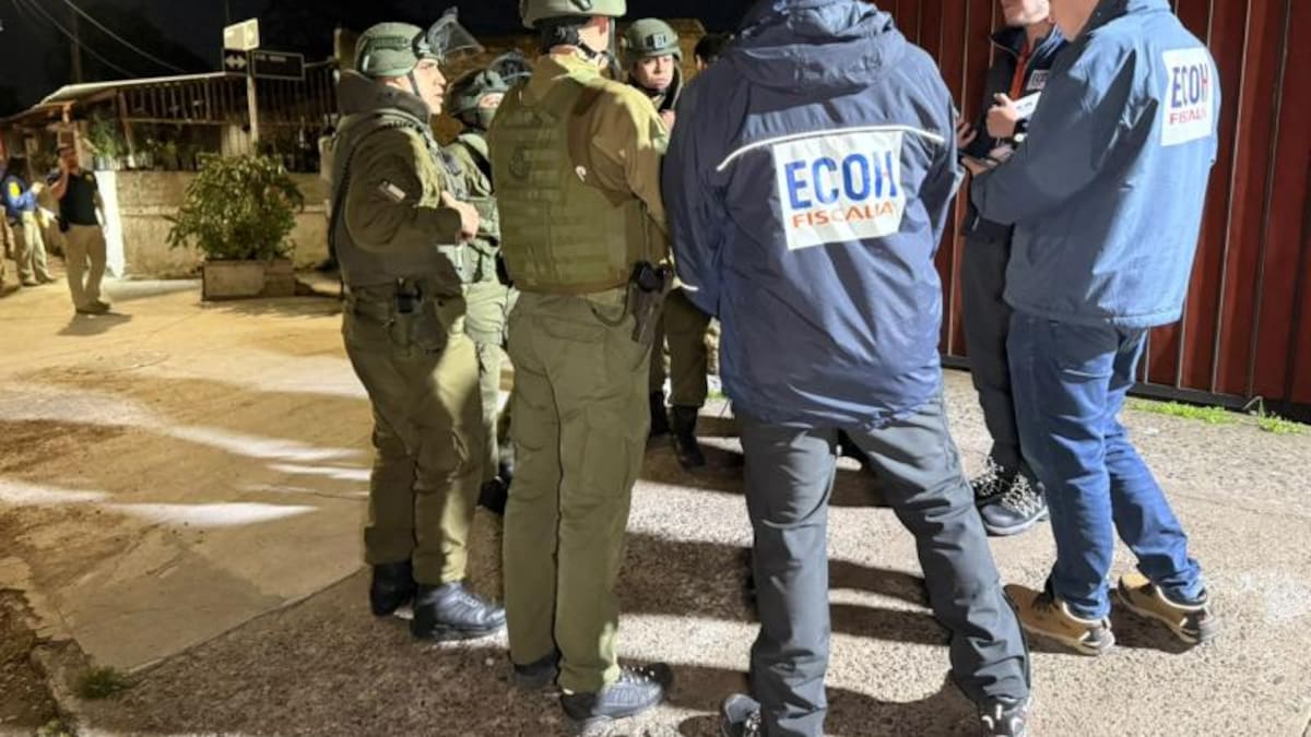 Dos muertos y un adolescente baleado: investigan ataque en sector residencial de Cerro Navia