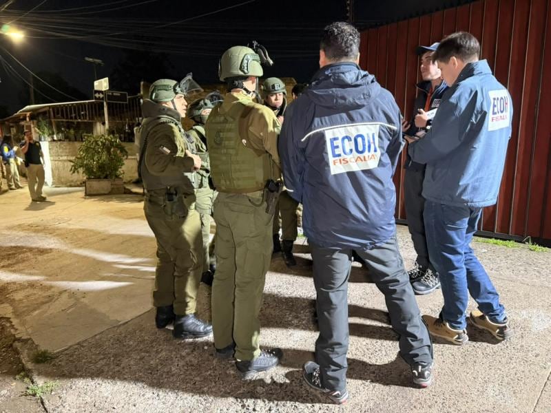 Dos muertos y un adolescente baleado: investigan ataque en sector residencial de Cerro Navia