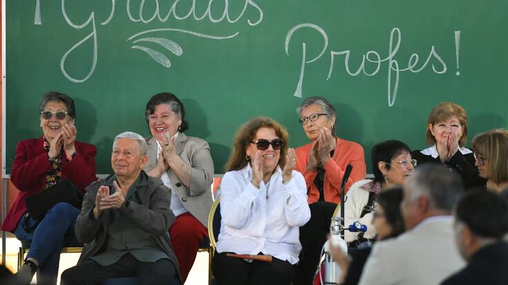 Después de casi 40 años, los profesores de Chile comienza a recibir pago de la deuda histórica: hay beneficiarios de hasta 104 años