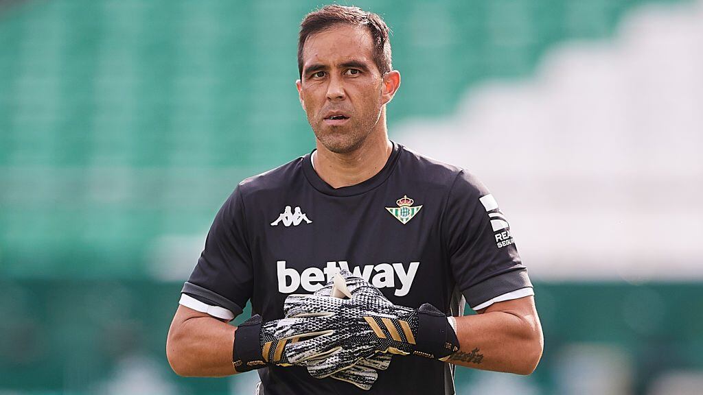 SEVILLE, SPAIN - SEPTEMBER 20: Claudio Bravo of Real Betis looks on prior to the LaLiga Santander match between Betis and Valladolid at Estadio Benito Villamarin on September 20, 2020 in Seville, Spain. (Photo by Fran Santiago/Getty Images)
