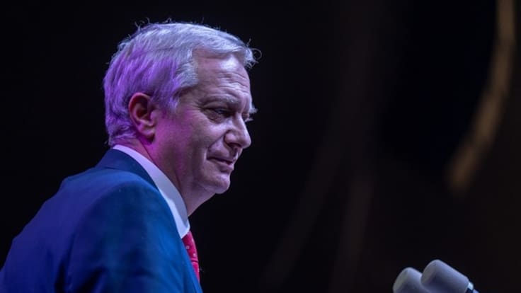 Presidente Kast vive tenso momento tras recibir abucheos y gritos de alcaldes en encuentro nacional