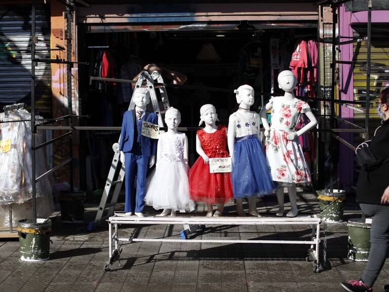 Locatarios de Barrio Patronato abrieron sus negocios en protesta por extensa cuarentena en Recoleta