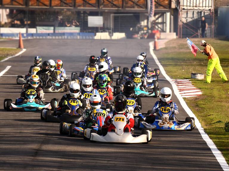 Vuelve el karting profesional en Lampa y con categoría exclusiva para mujeres