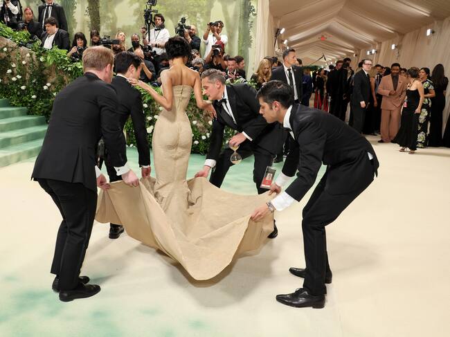 NEW YORK, NEW YORK - MAY 06: Tyla attends The 2024 Met Gala Celebrating "Sleeping Beauties: Reawakening Fashion" at The Metropolitan Museum of Art on May 06, 2024 in New York City. (Photo by Dia Dipasupil/Getty Images)