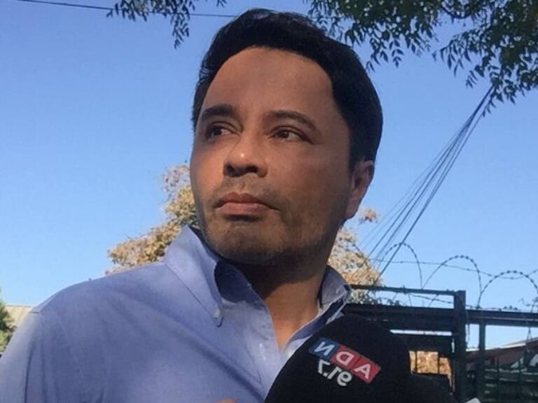 Alcalde Carter responde a acusaciones de campaña presidencial por demolición de “narco casas”