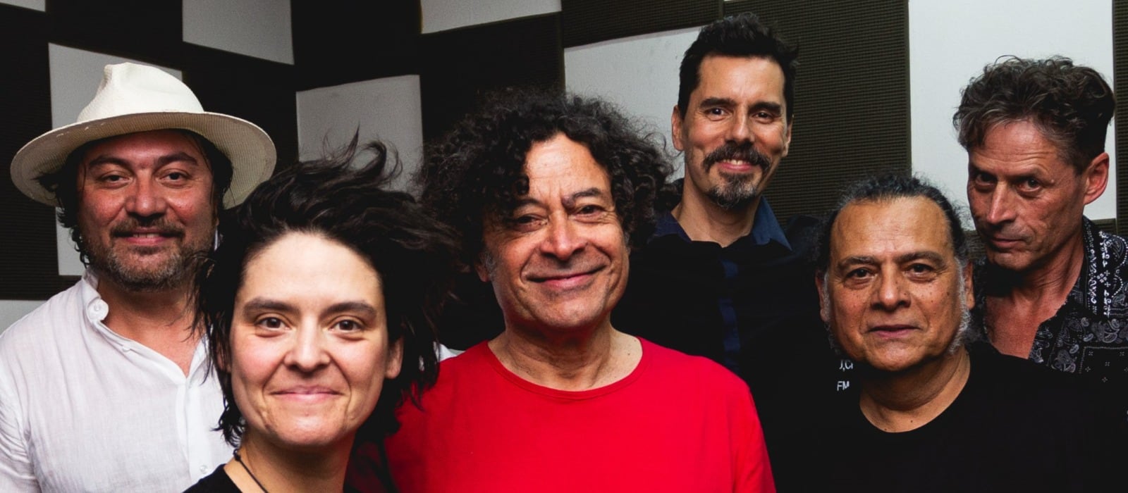 Giorgio Varas, Edita Rojas, Pedro Villagra, Ismael Oddó, Jorge Campos y Cuti Aste.