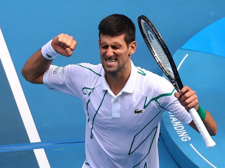 Novak Djokovic sorprendió a todos tras jugar tenis en las calles de Belgrado con unos niños