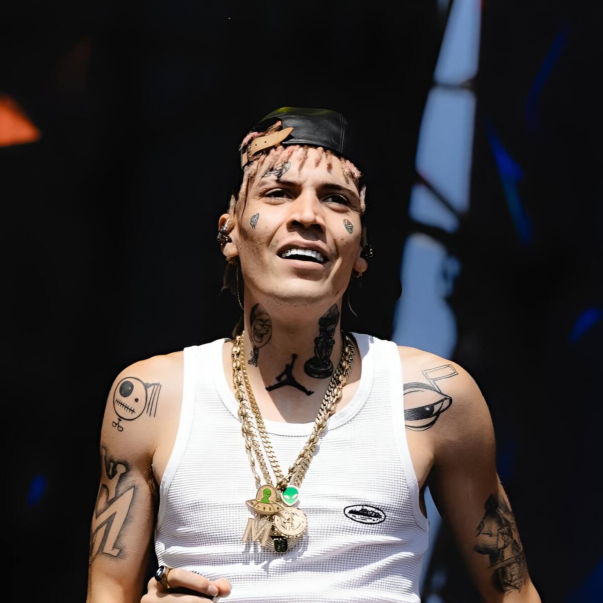 “Ojalá vuelva a mis manos”: cantante urbano Marcianeke sufre el robo de su automóvil