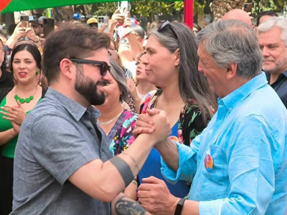Fiesta de los abrazos 2024: llegada del Presidente Boric y presentaciones artísticas marcan primeras horas del tradicional encuentro