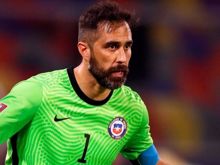 Claudio Bravo llenó de mensajes su Instagram tras la eliminación de la Roja: «Cada dolor te hace más fuerte»