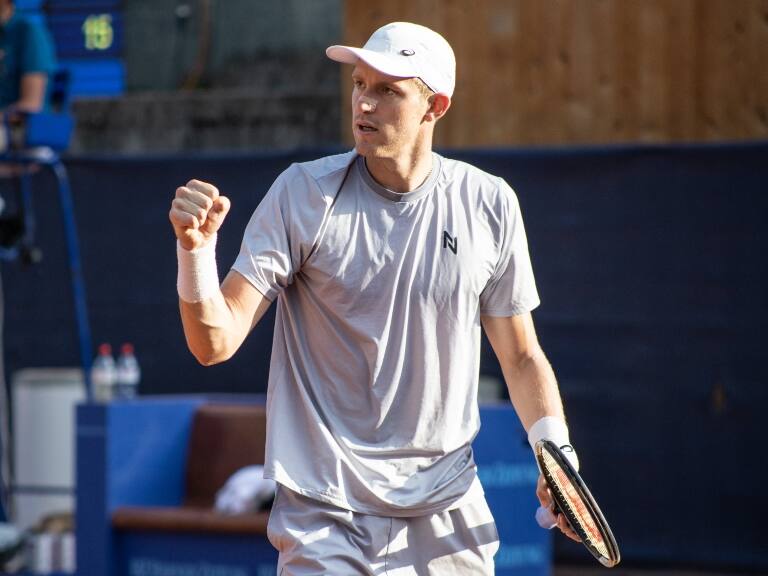 Nicolás Jarry sufre una dolorosa caída ante Albert Ramos Viñolas y queda fuera en los cuartos de final de Gstaad