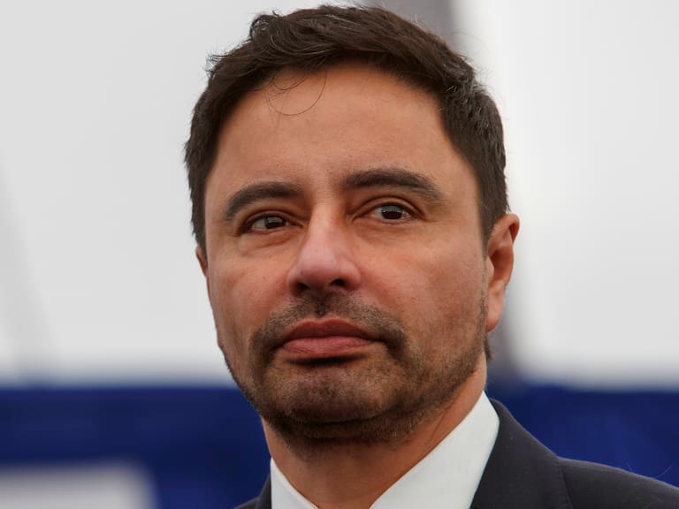 “Yo respeto la libertad de prensa, pero...”: Rodolfo Carter interrumpió matinal con una particular reclamo