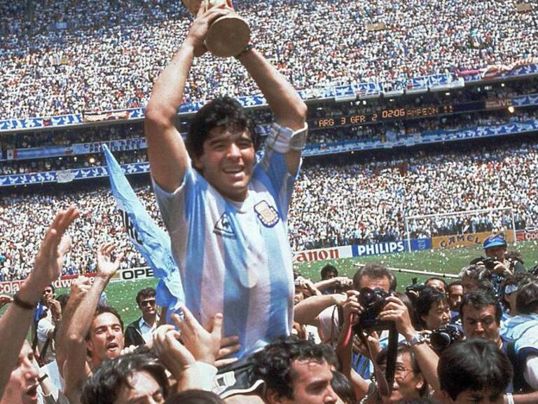 El Obelisco de Buenos Aires brilló con la figura de Diego Armando Maradona