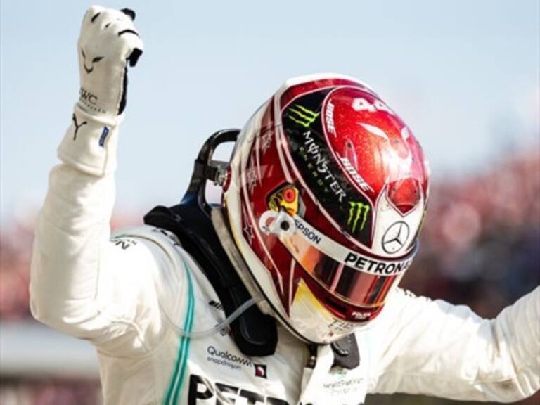 Lewis Hamilton aprovechó las estrategias de equipo y se quedó con el GP de Hungría