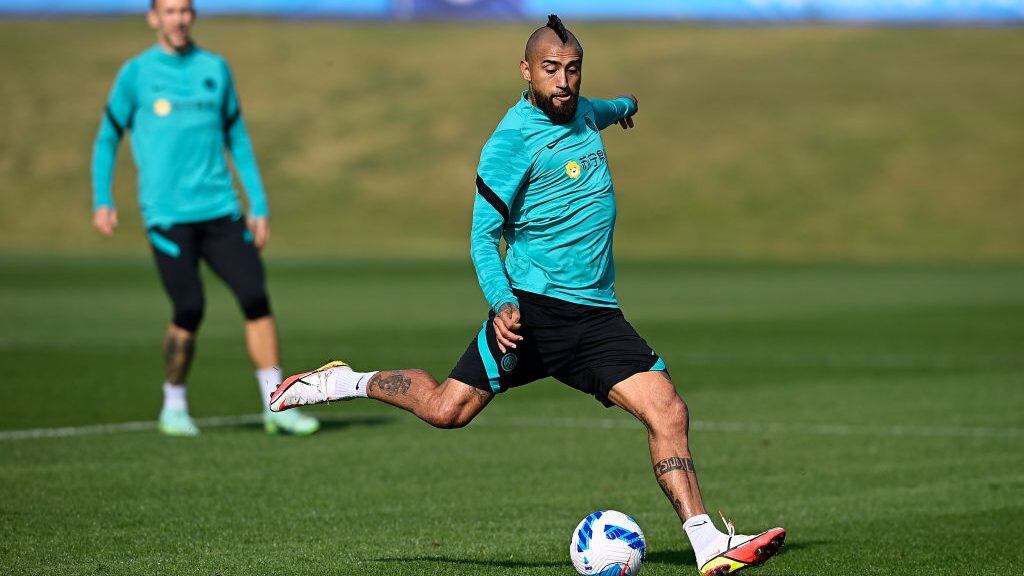 Una buena y una mala: Arturo Vidal volverá a ser titular en el Inter de Milán, pero Alexis Sánchez irá a la banca