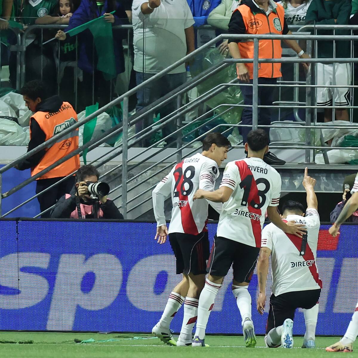 ¿Un gol triste? Maxi Salas le anotó a Racing y su “festejo” no dejó indiferente a nadie