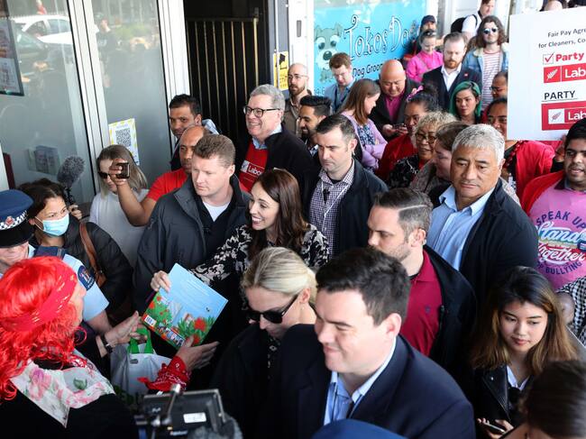 Ardern recibe el afecto de la ciudadanía en las elecciones