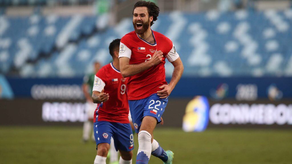 18 DE JUNIO DE 2021/CUIABA, BRASILBen Brereton (d) en festejo de su gol y el 1-0, durante el partido valido por el grupo A de la Conmebol Copa America 2021, entre las selecciones de Chile y Bolivia, disputado en el Estadio Arena Pantanal.
FOTO: CARLOS PARRA/ANFP via AGENCIAUNO
