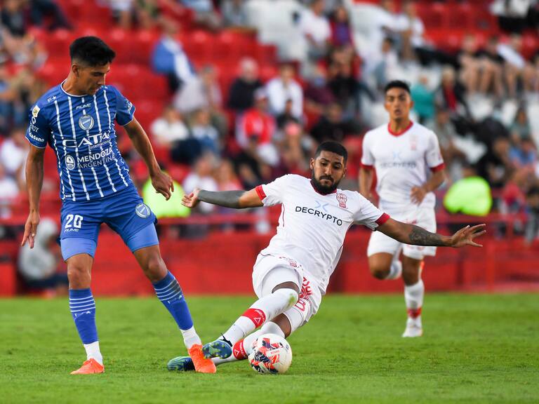 “Nosotros aceptamos la oferta de Colo Colo”: desde Rentistas de Uruguay aseguran que Salomón Rodríguez jugará en Chile