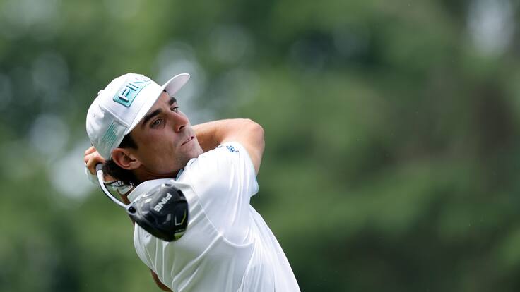 Joaquín Niemann logra su mejor ronda en el PGA Championship y queda en el top 10 del torneo