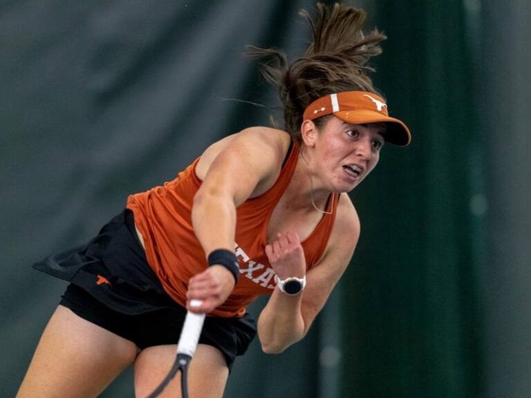 Fernanda Labraña, tenista campeona universitaria en EE.UU.: «Quiero jugar por Chile en los Juegos Panamericanos de Santiago 2023»