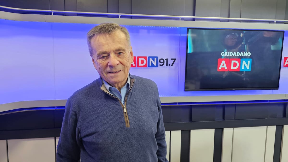 “Tuya mía” llega a ADN con Vladimiro Mimica para recorrer el fútbol, la historia y las nuevas voces: cuándo y a qué hora comienza
