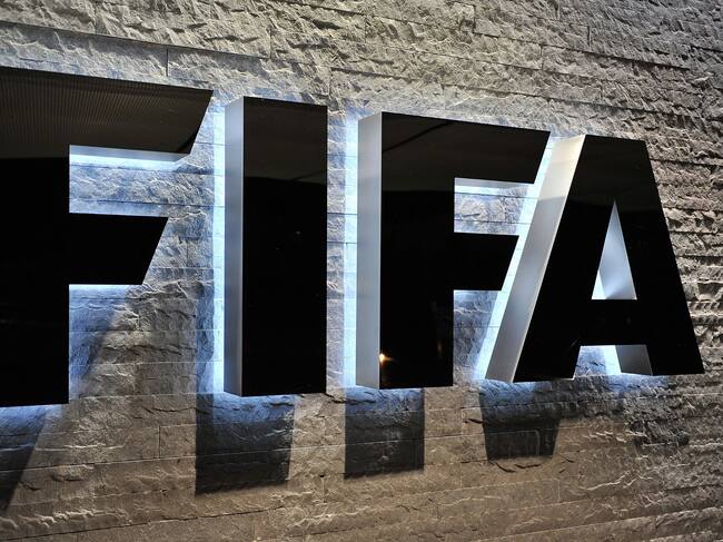 Logo de la FIFA en sede de Suiza