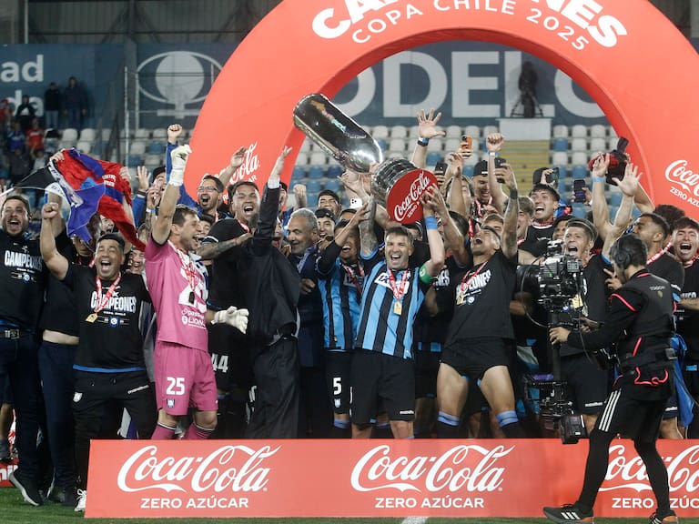 “Fue mi último partido acá”: referente de Huachipato anuncia su salida del club tras salir campeón de la Copa Chile