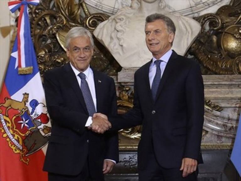 Piñera y Macri firman acuerdo para facilitar comercio internacional