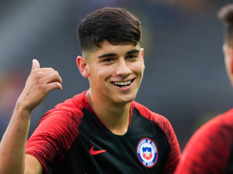 Tras casi un año de recuperación: Ángelo Araos vuelve a las canchas luego de superar grave lesión de rodilla