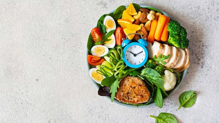 Desincronía biológica: expertos advierten sobre los riesgos de alimentación detrás del cambio de hora en Chile