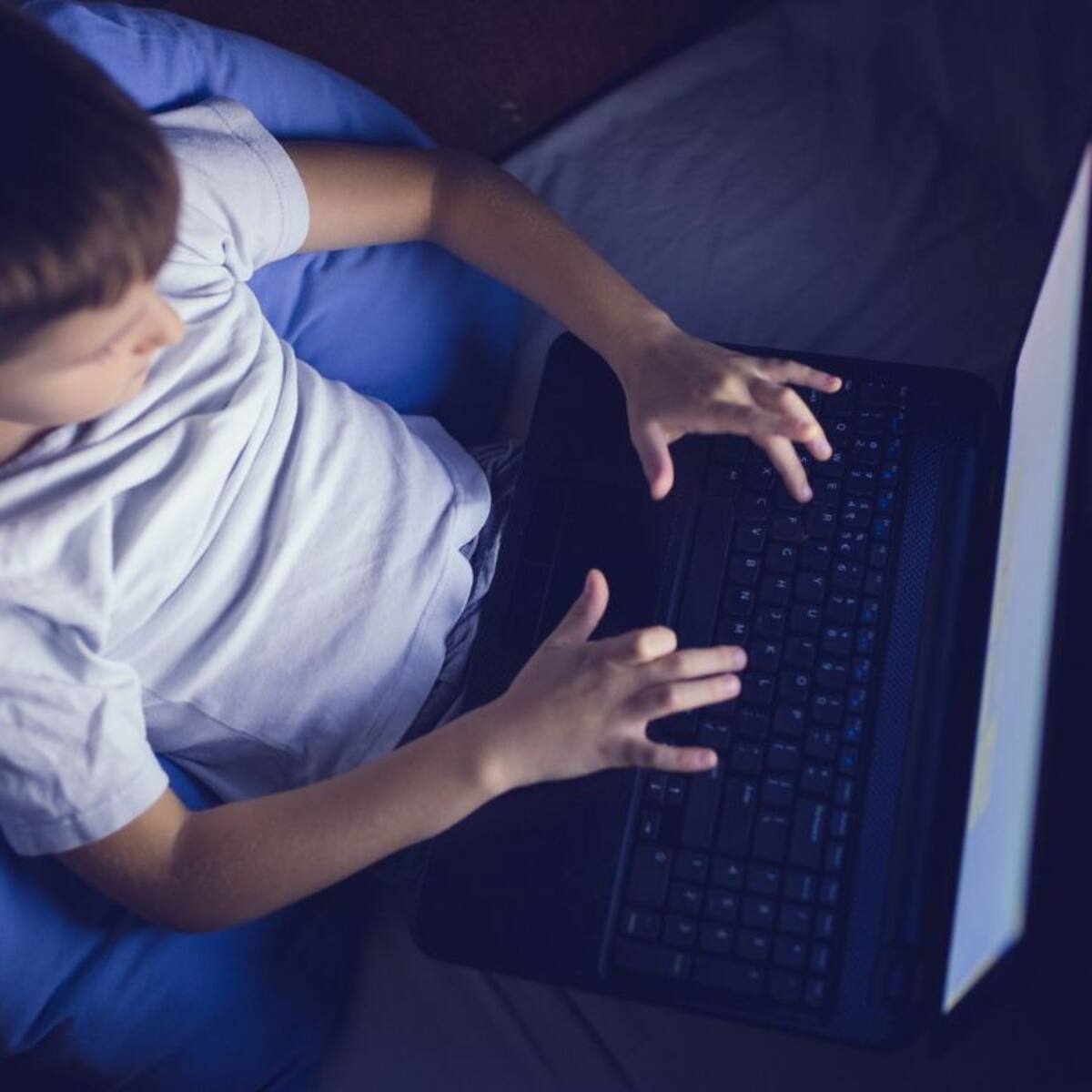 Principales redes sociales bloquean 4,7 millones de cuentas de menores de edad en Australia
