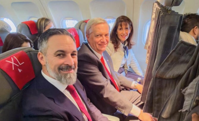 Santiago Abascal, José A. Kast y María Pía Adriasola.