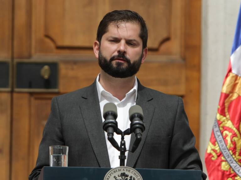 Desaprobación al Presidente Gabriel Boric sufre alza y llega a 58% según Data Influye