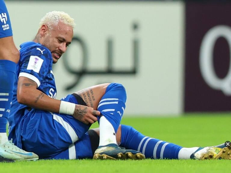 La pesadilla no acaba: tras meses de ausencia Neymar regresa y nuevamente se retira lesionado
