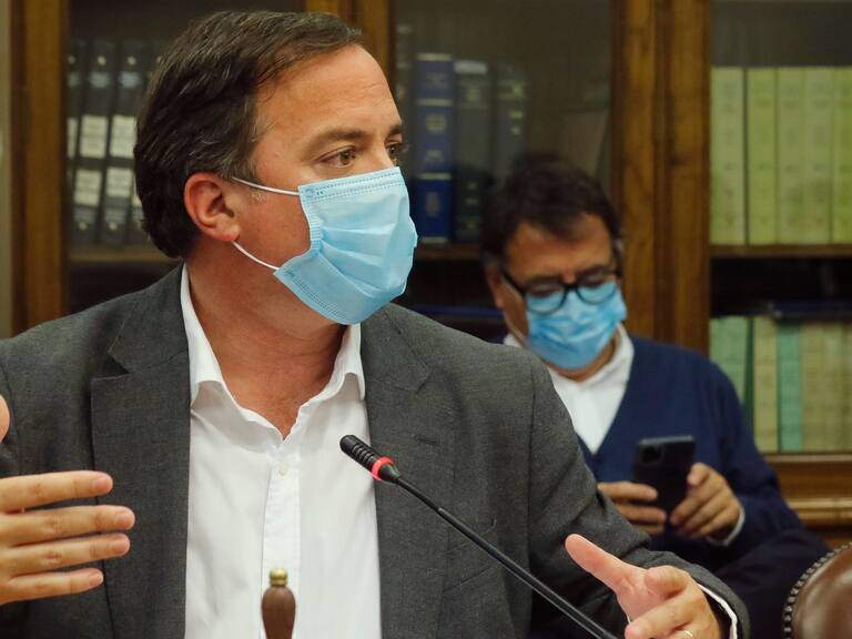 Diputado Walker y críticas contra ministro Briones por solicitud de datos personales: «No tiene sentido continuar con las acusaciones constitucionales»